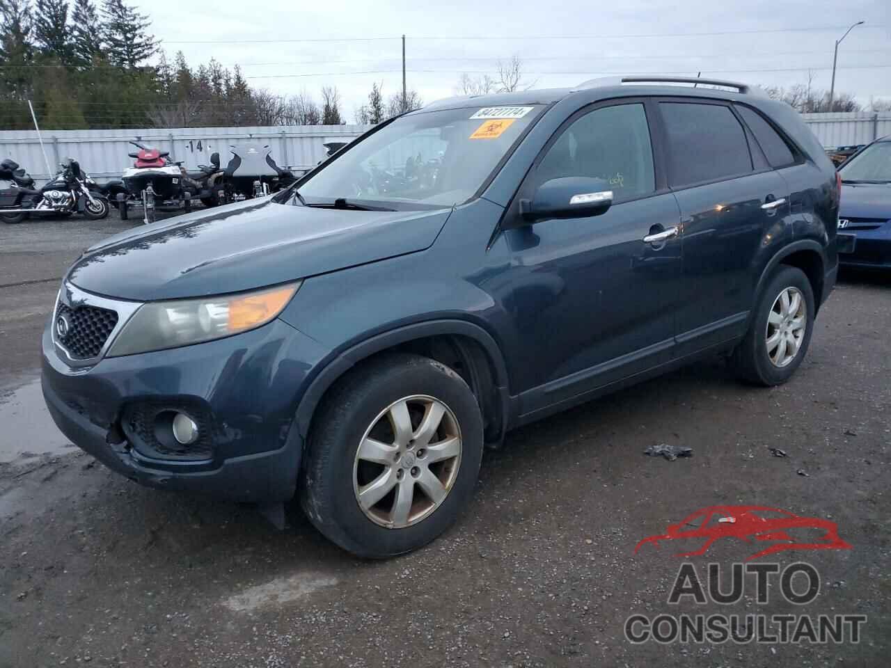 KIA SORENTO 2011 - 5XYKT3A13BG029840