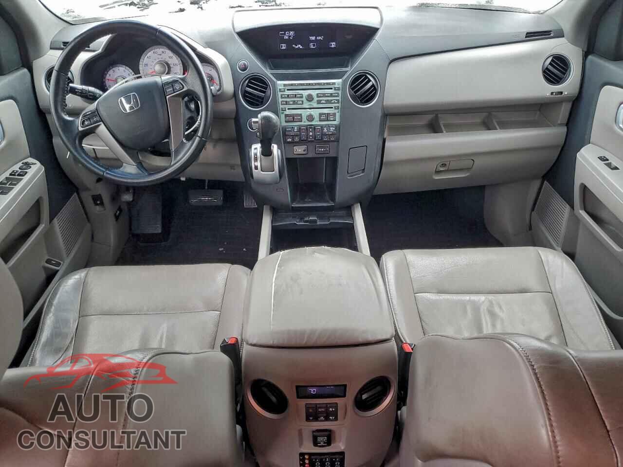 HONDA PILOT 2011 - 5FNYF4H61BB011014