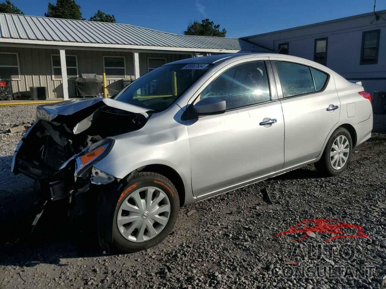 NISSAN VERSA 2018 - 3N1CN7AP4JK428895