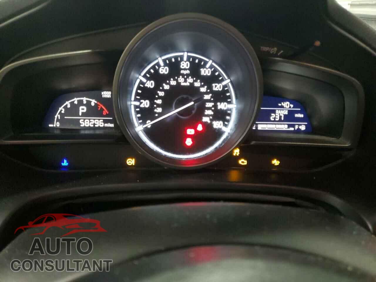 MAZDA 3 2017 - 3MZBN1L76HM138575