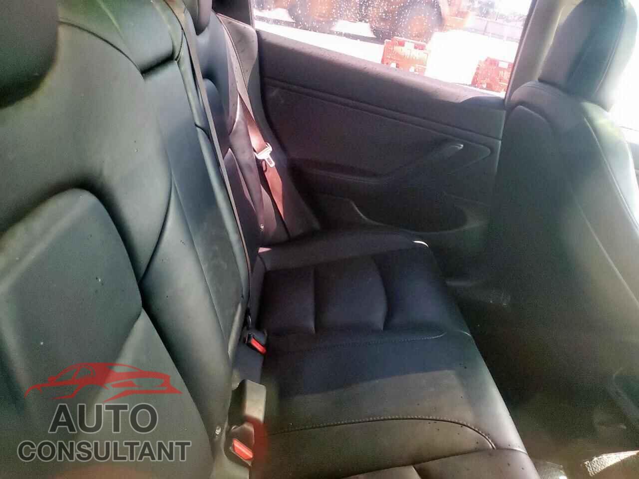 TESLA MODEL 3 2018 - 5YJ3E1EA2JF050925