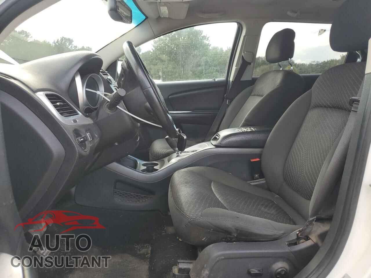 DODGE JOURNEY 2015 - 3C4PDCBG8FT560794