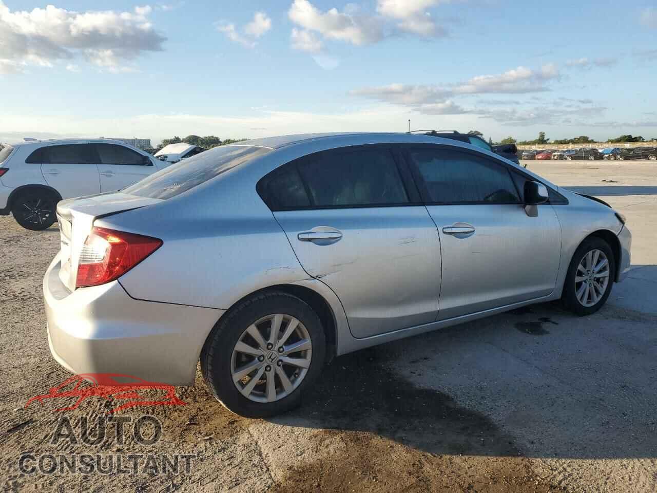 HONDA CIVIC 2012 - 2HGFB2F89CH520874