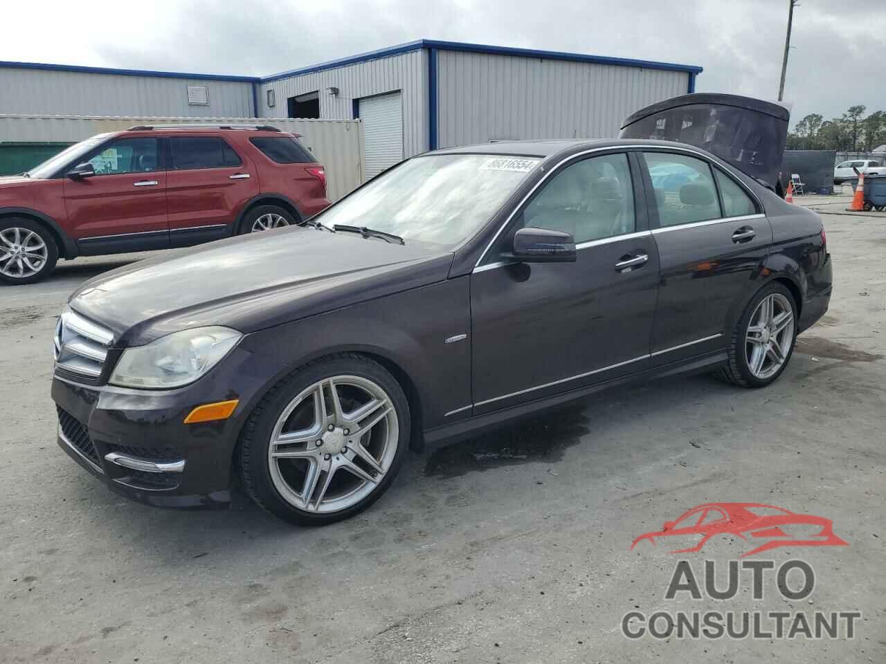 MERCEDES-BENZ C-CLASS 2012 - WDDGF4HB0CR239015