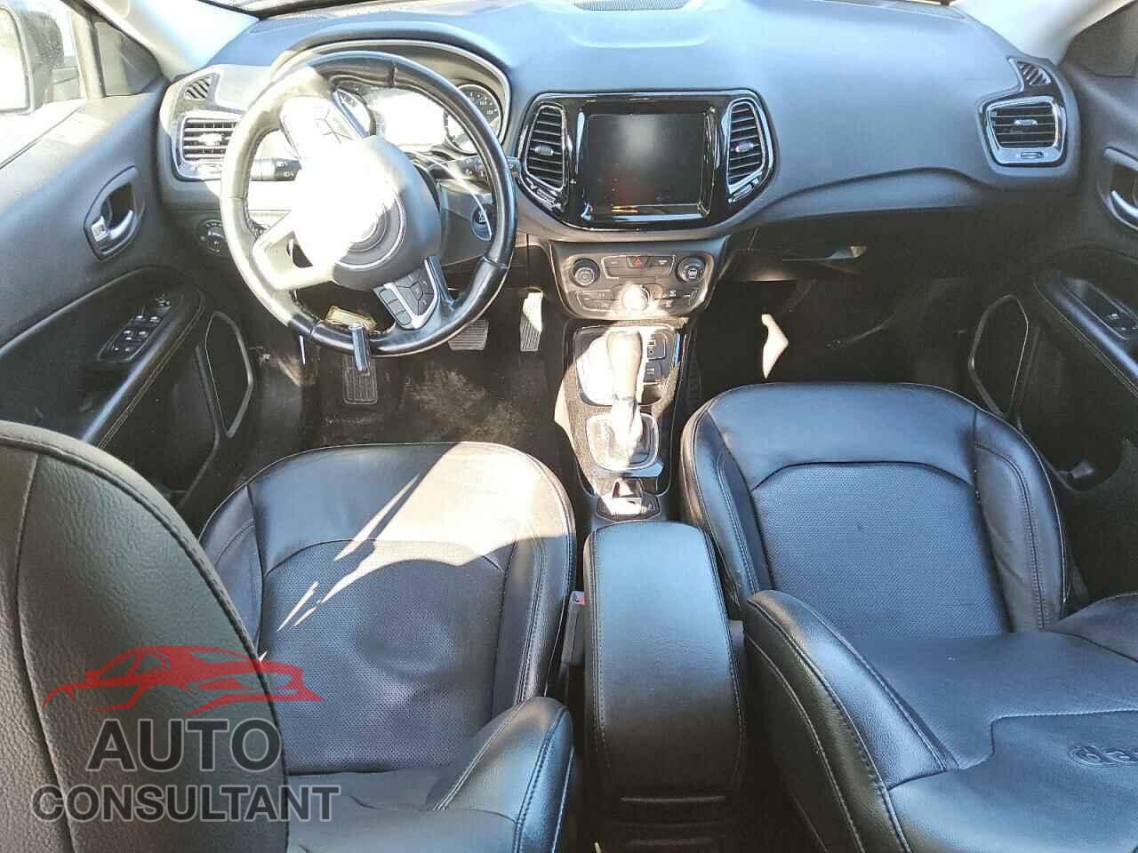 JEEP COMPASS 2020 - 3C4NJDCB5LT193258