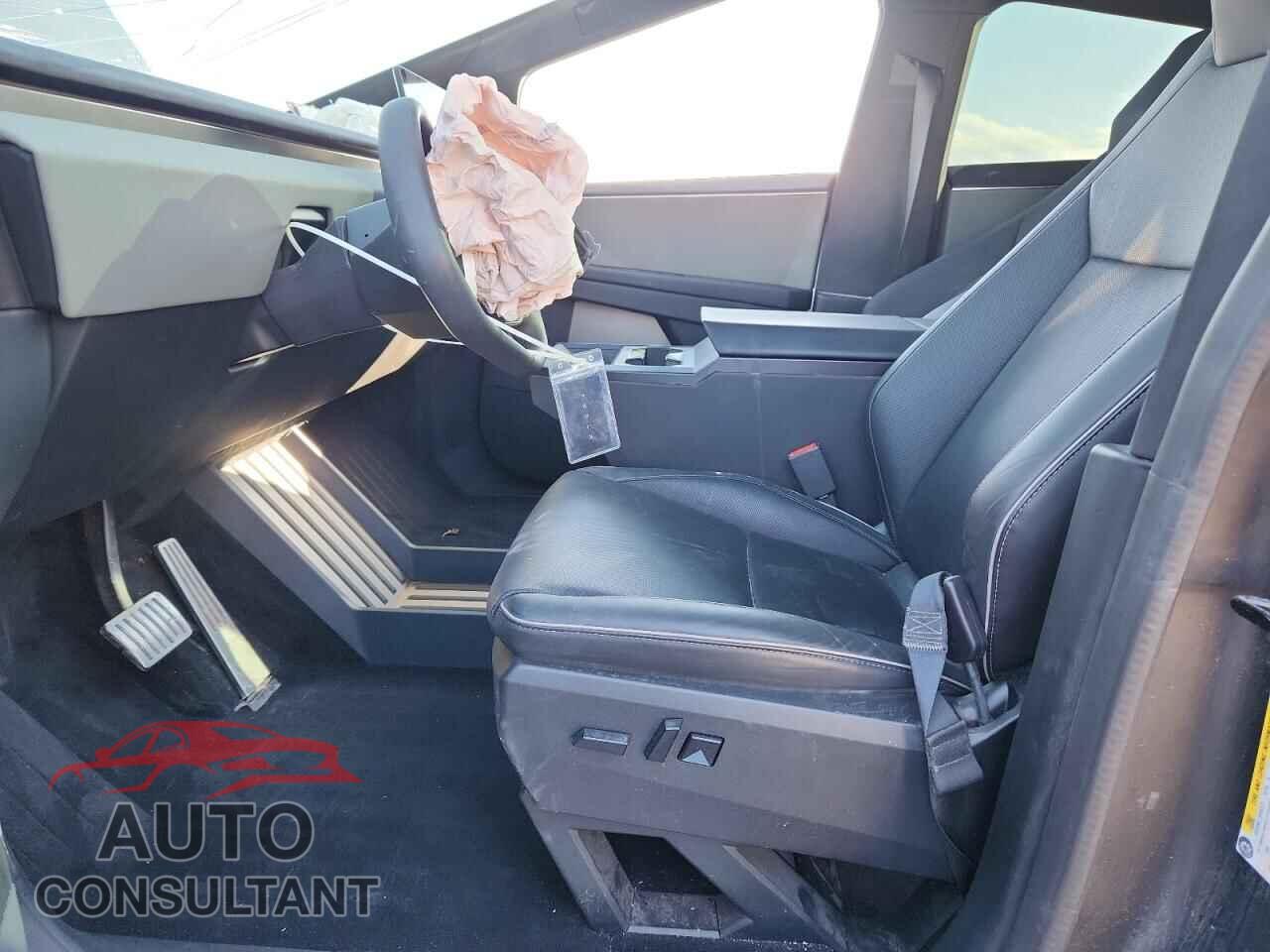 TESLA CYBERTRUCK 2024 - 7G2CEHEE5RA032114