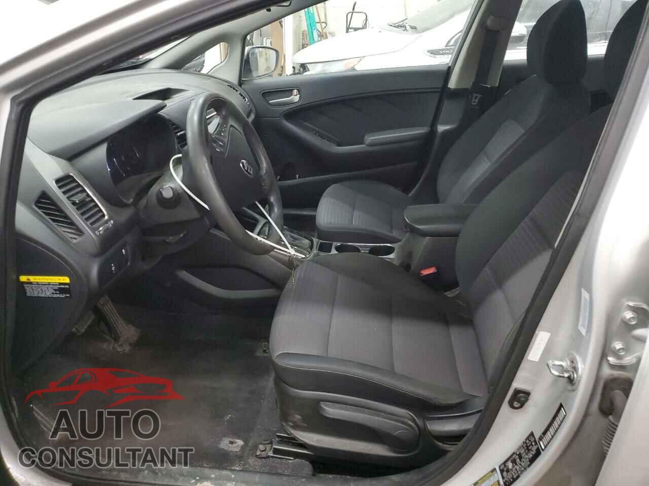 KIA FORTE 2017 - 3KPFL4A77HE132356
