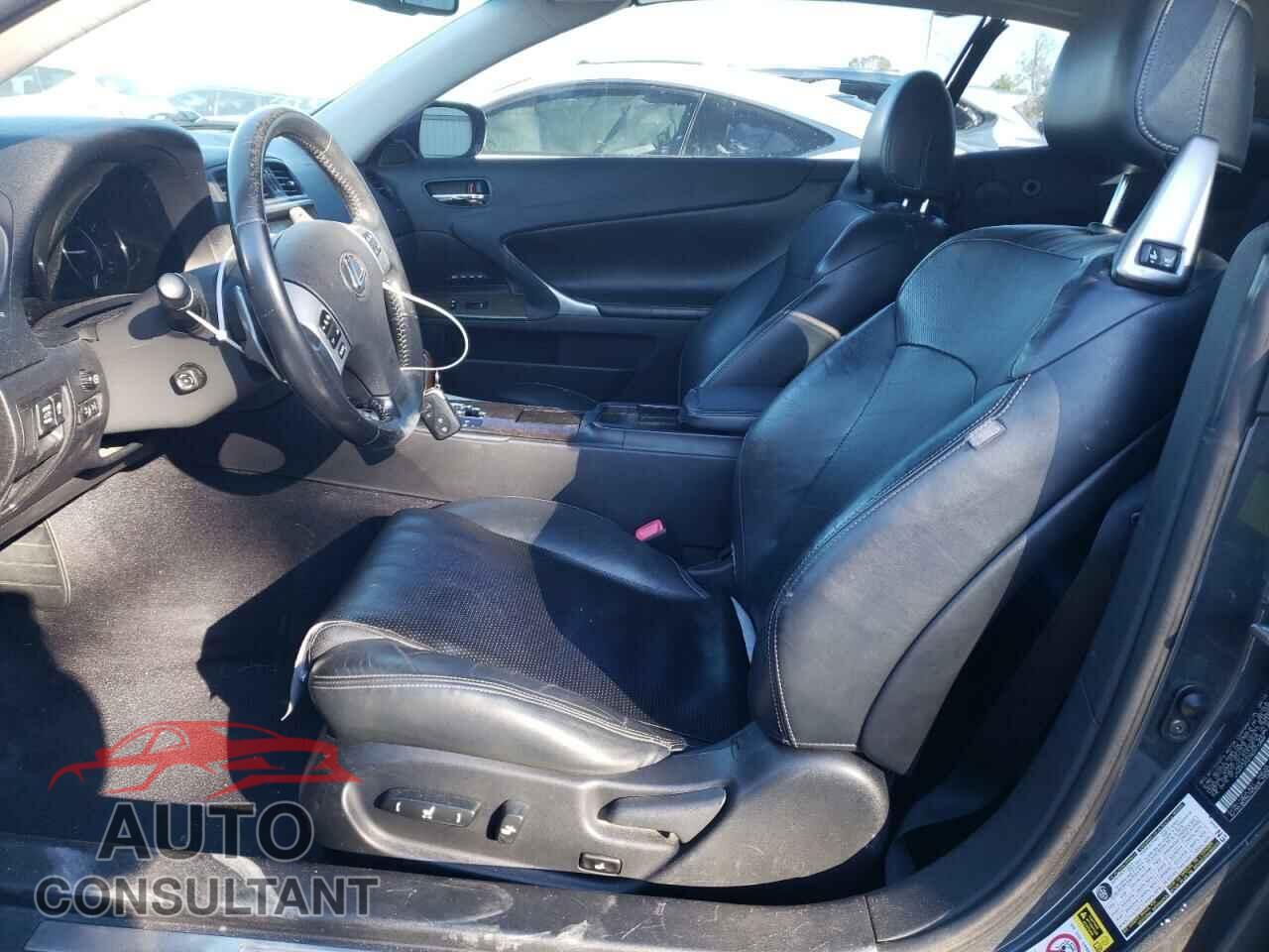 LEXUS IS 2011 - JTHFF2C27B2515889