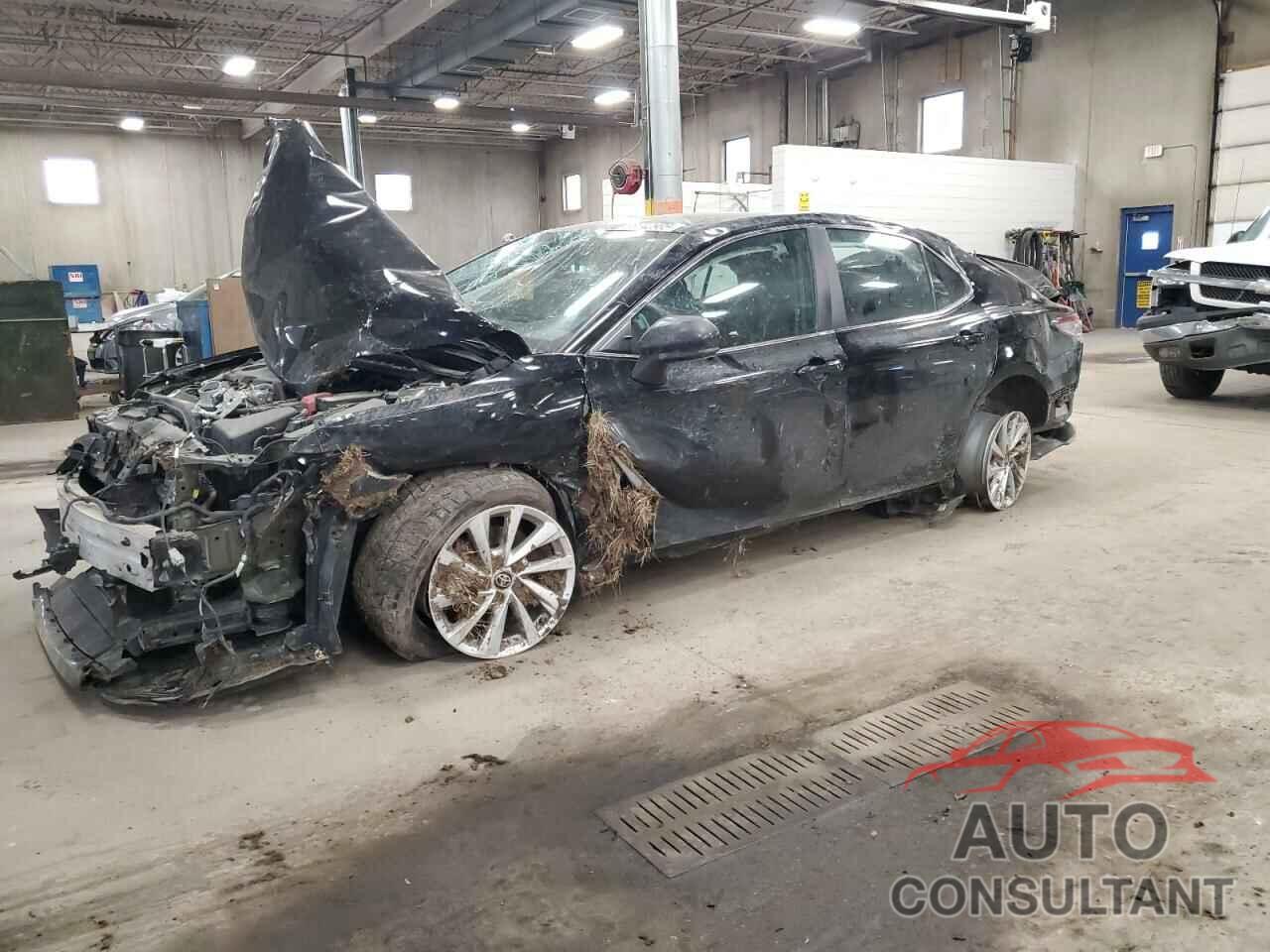 TOYOTA CAMRY 2022 - 4T1C11BKXNU062290