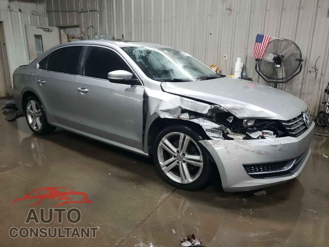 VOLKSWAGEN PASSAT 2013 - 1VWBN7A39DC087703