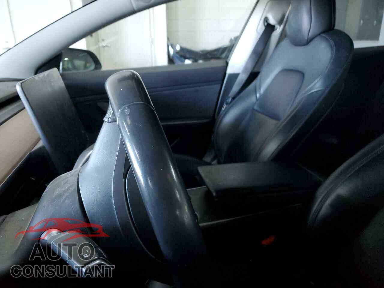 TESLA MODEL 3 2019 - 5YJ3E1EB3KF365551