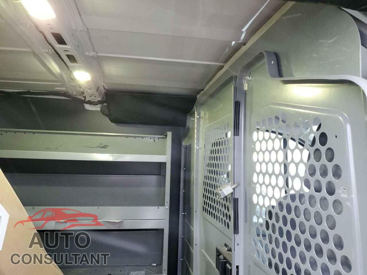 FORD TRANSIT 2018 - 1FTYE1ZG3JKA31212