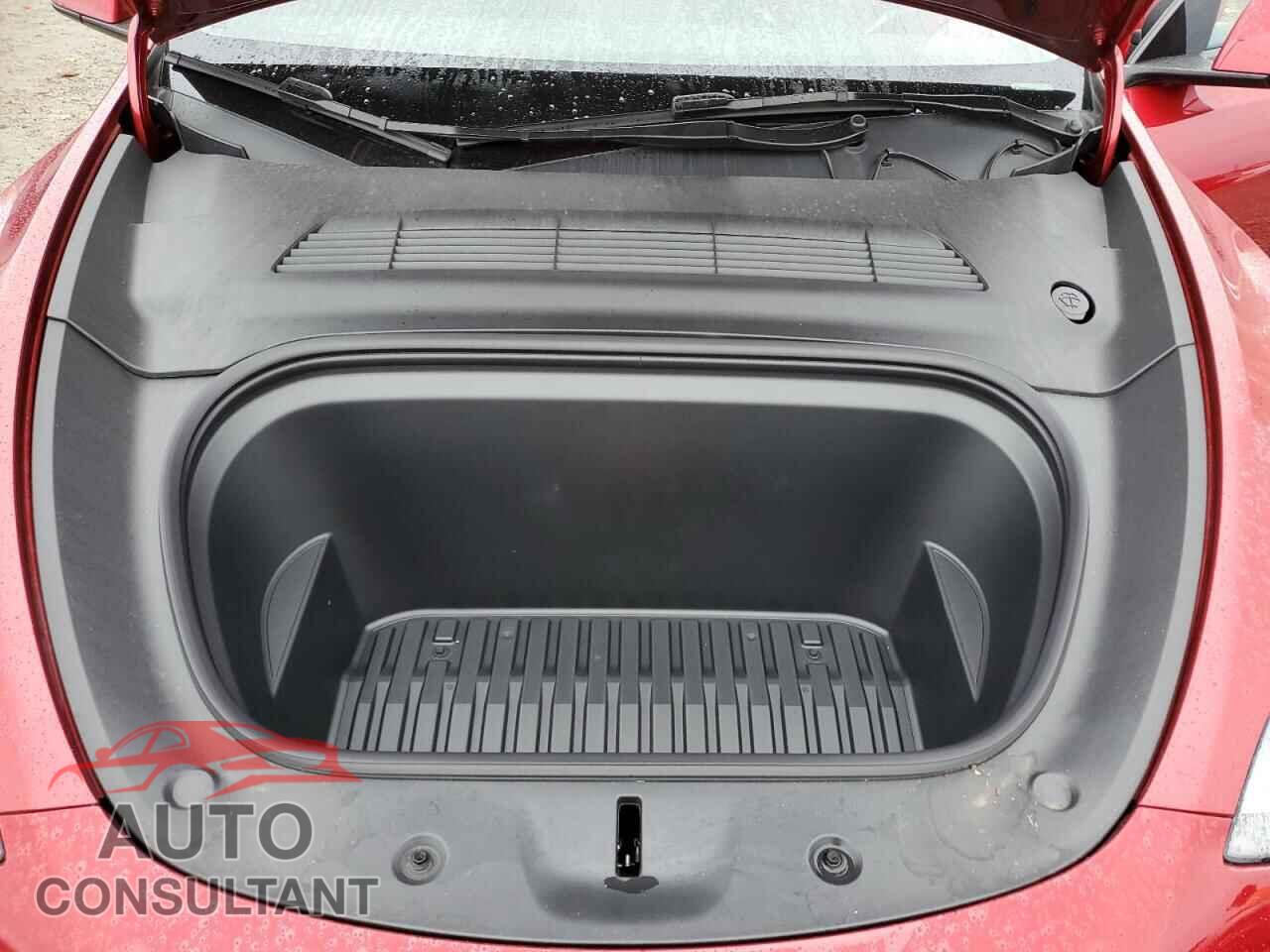 TESLA MODEL Y 2024 - 7SAYGDEE4RF983857