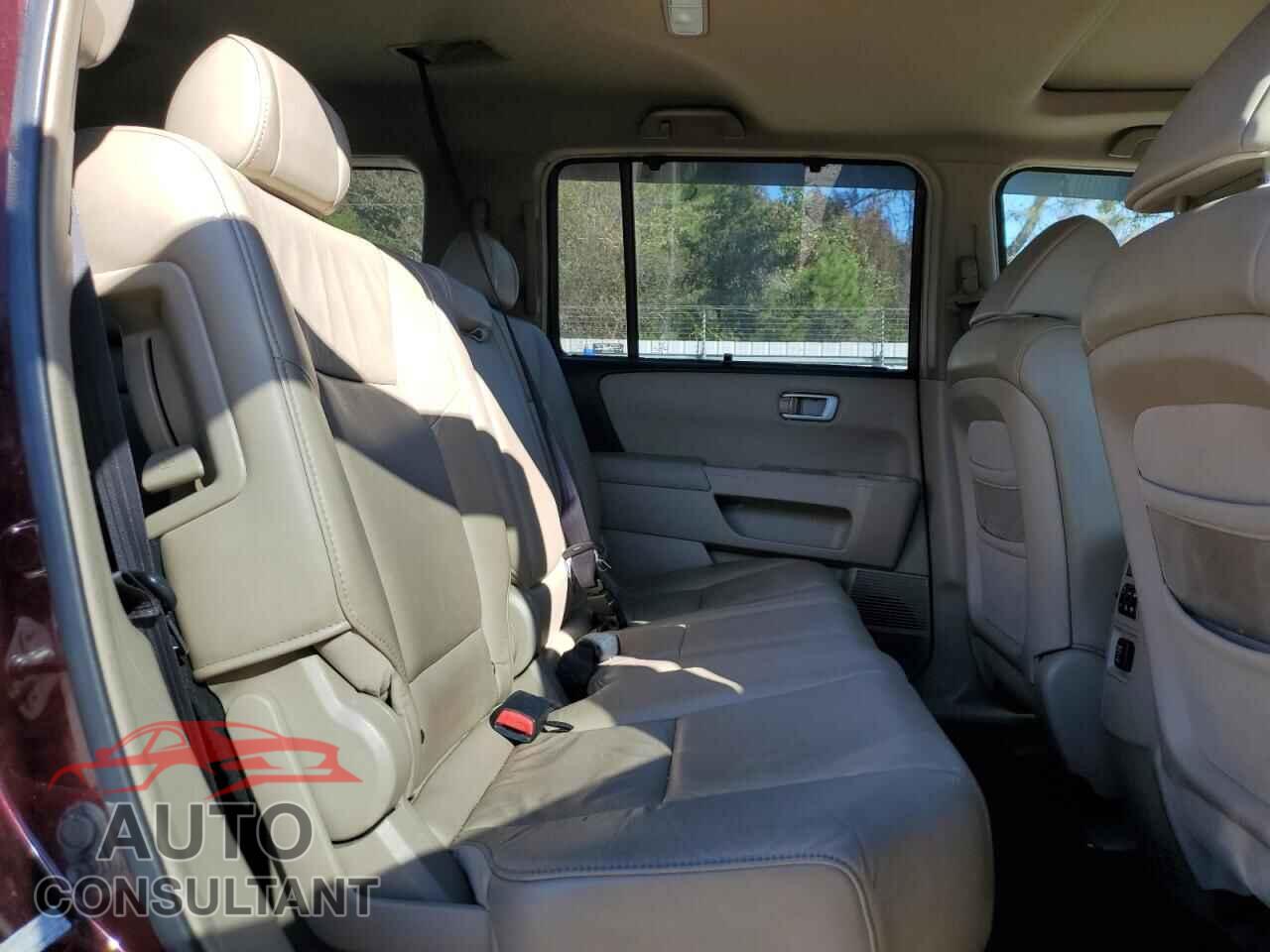 HONDA PILOT 2009 - 5FNYF38899B012577