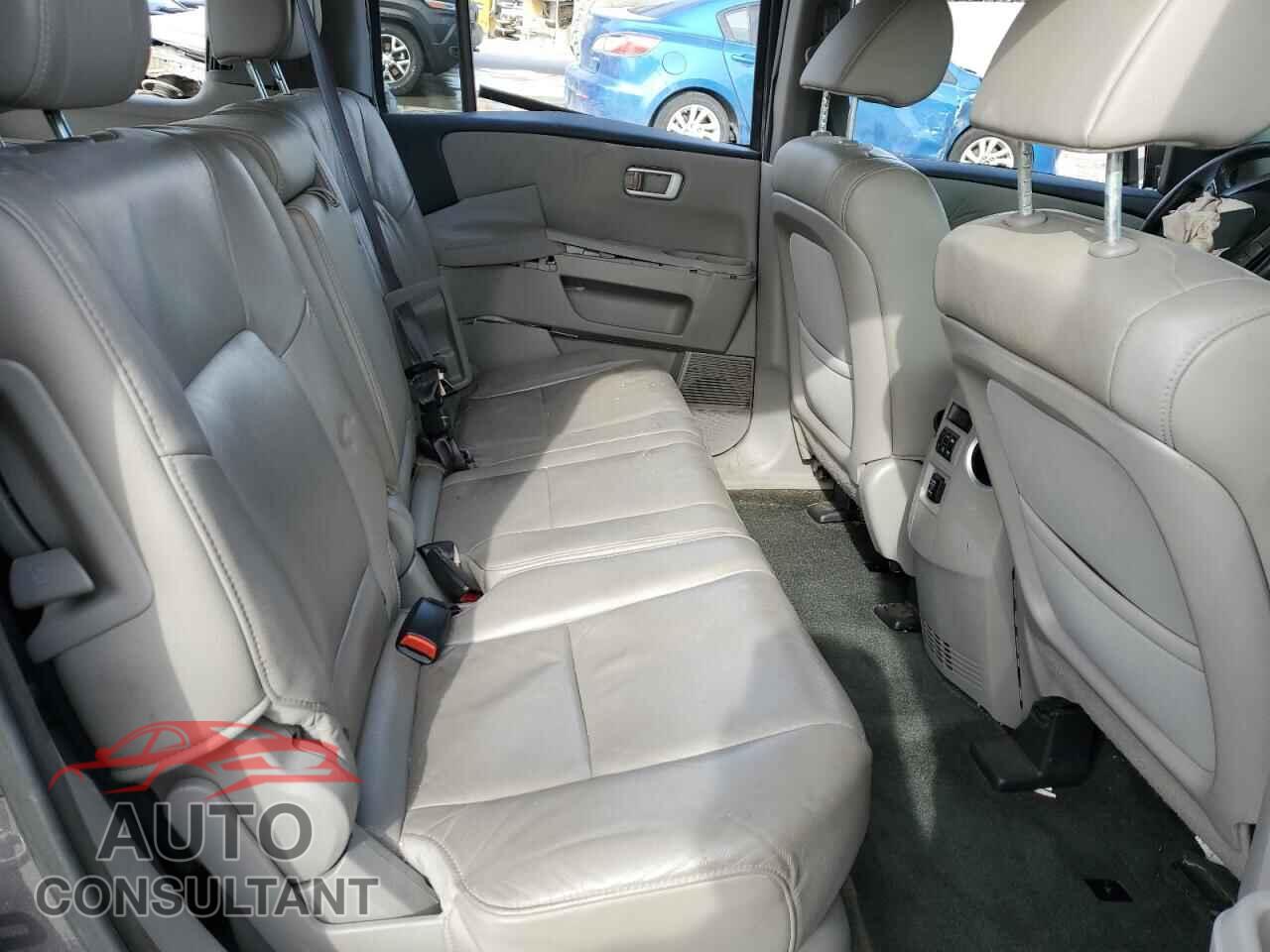 HONDA PILOT 2015 - 5FNYF4H55FB046586