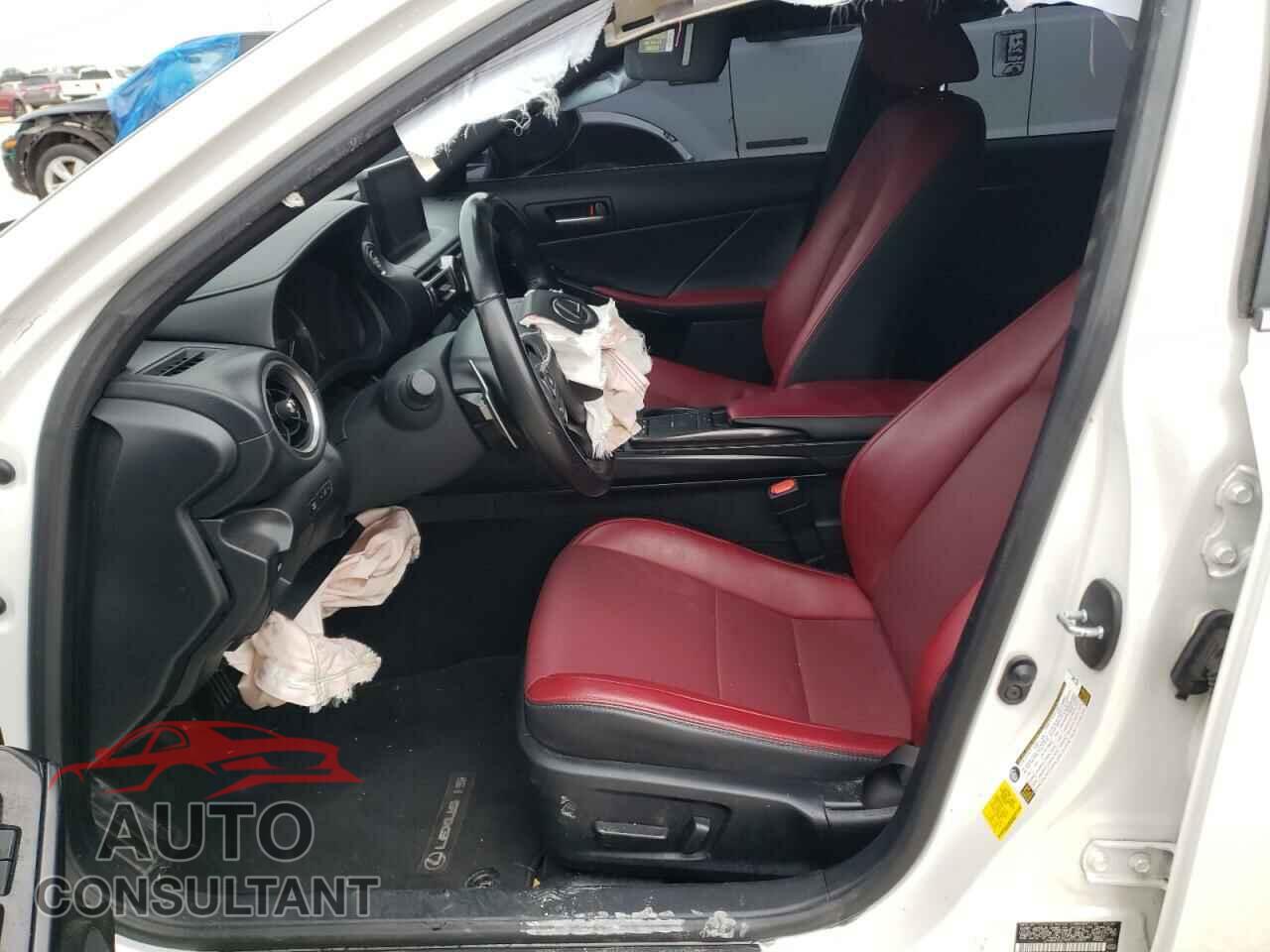 LEXUS IS 2021 - JTHAA1D27M5110067