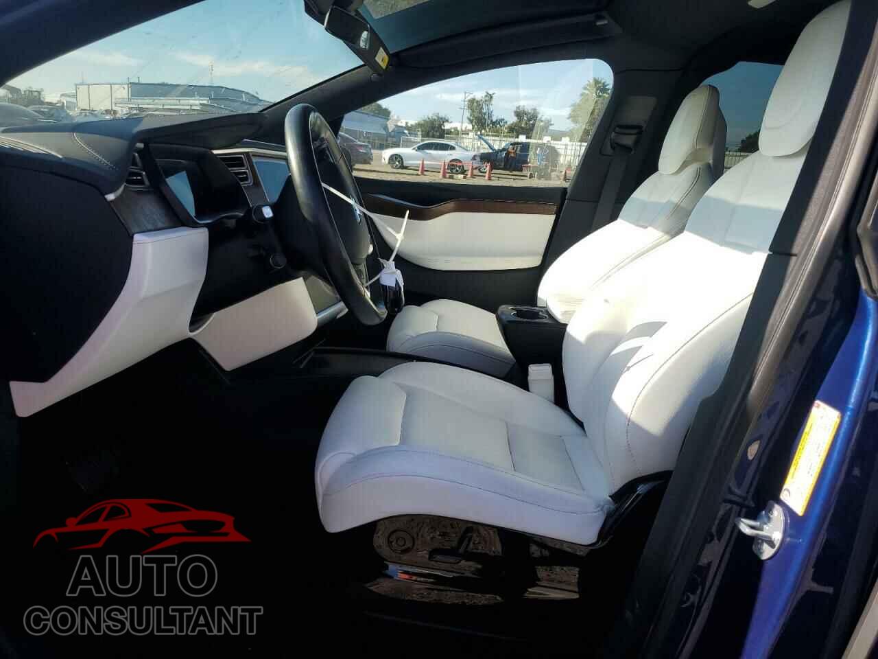 TESLA MODEL X 2016 - 5YJXCBE26GF011852