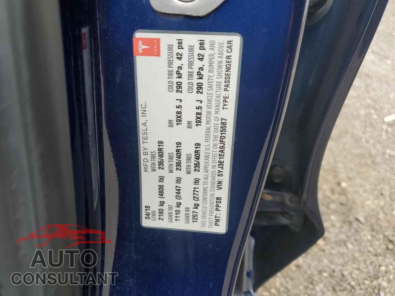 TESLA MODEL 3 2018 - 5YJ3E1EA9JF015587