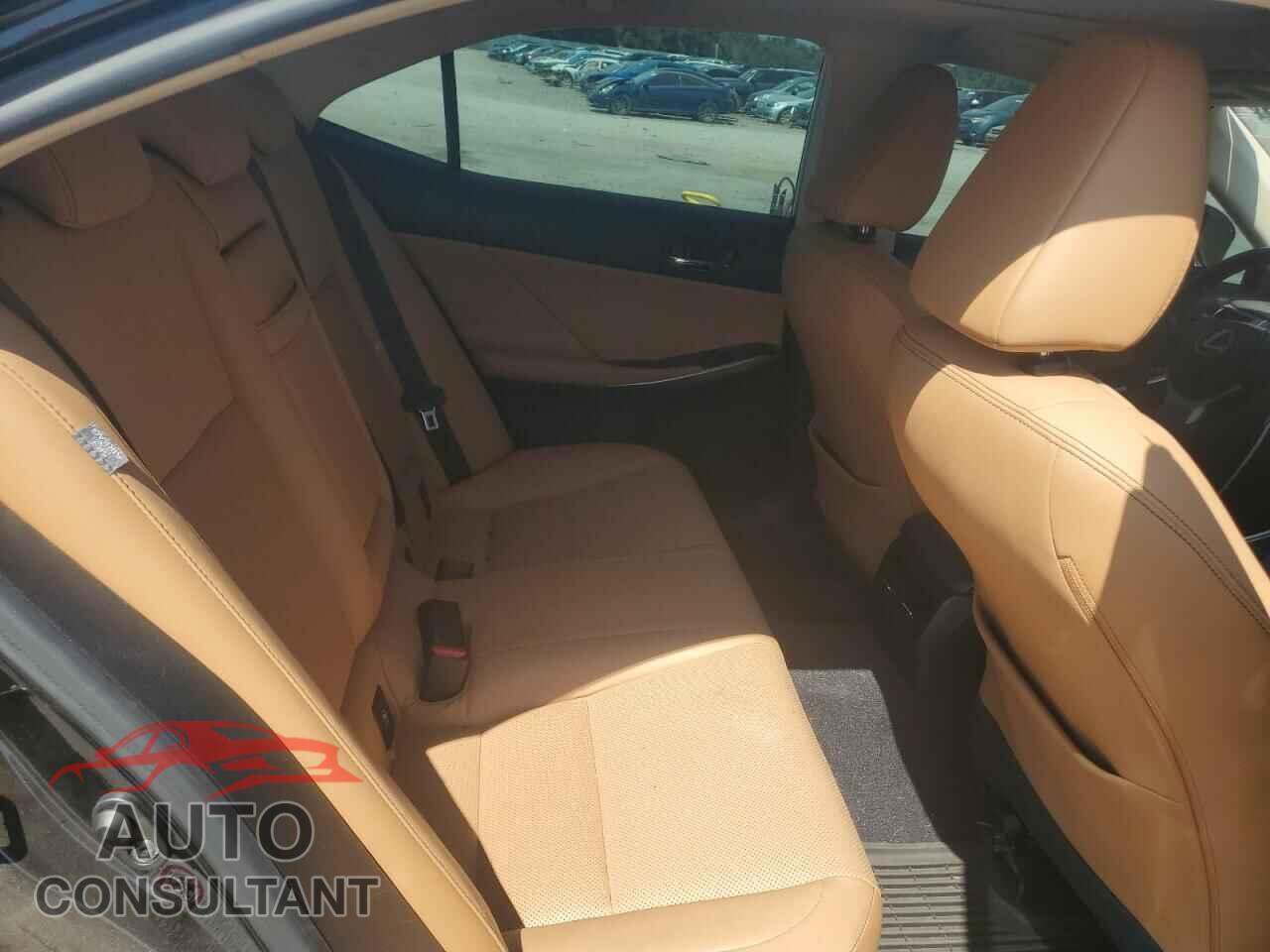 LEXUS IS 2015 - JTHCF1D24F5018718