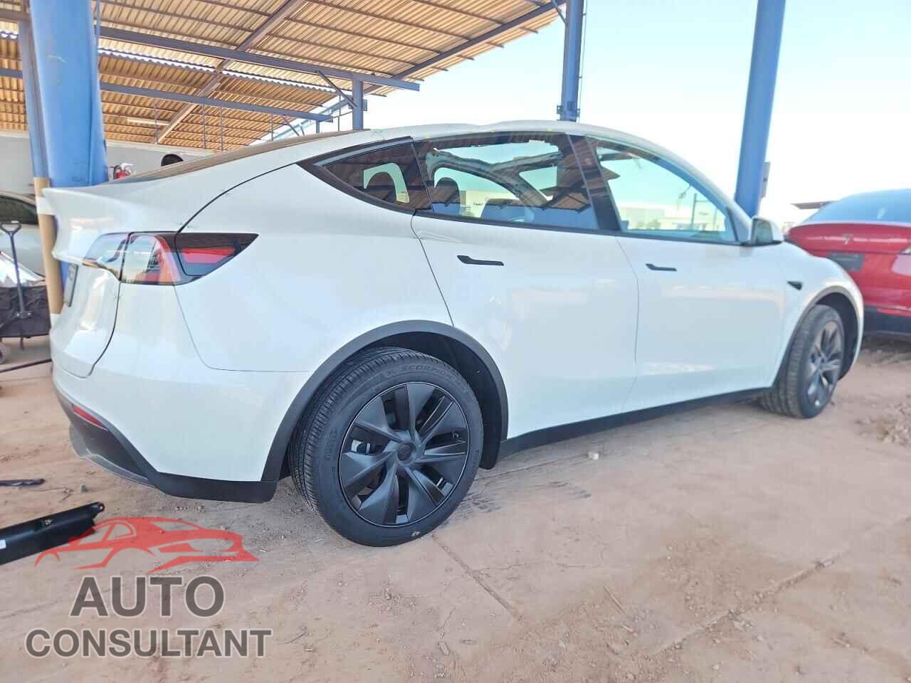 TESLA MODEL Y 2024 - 7SAYGDED6RF151122