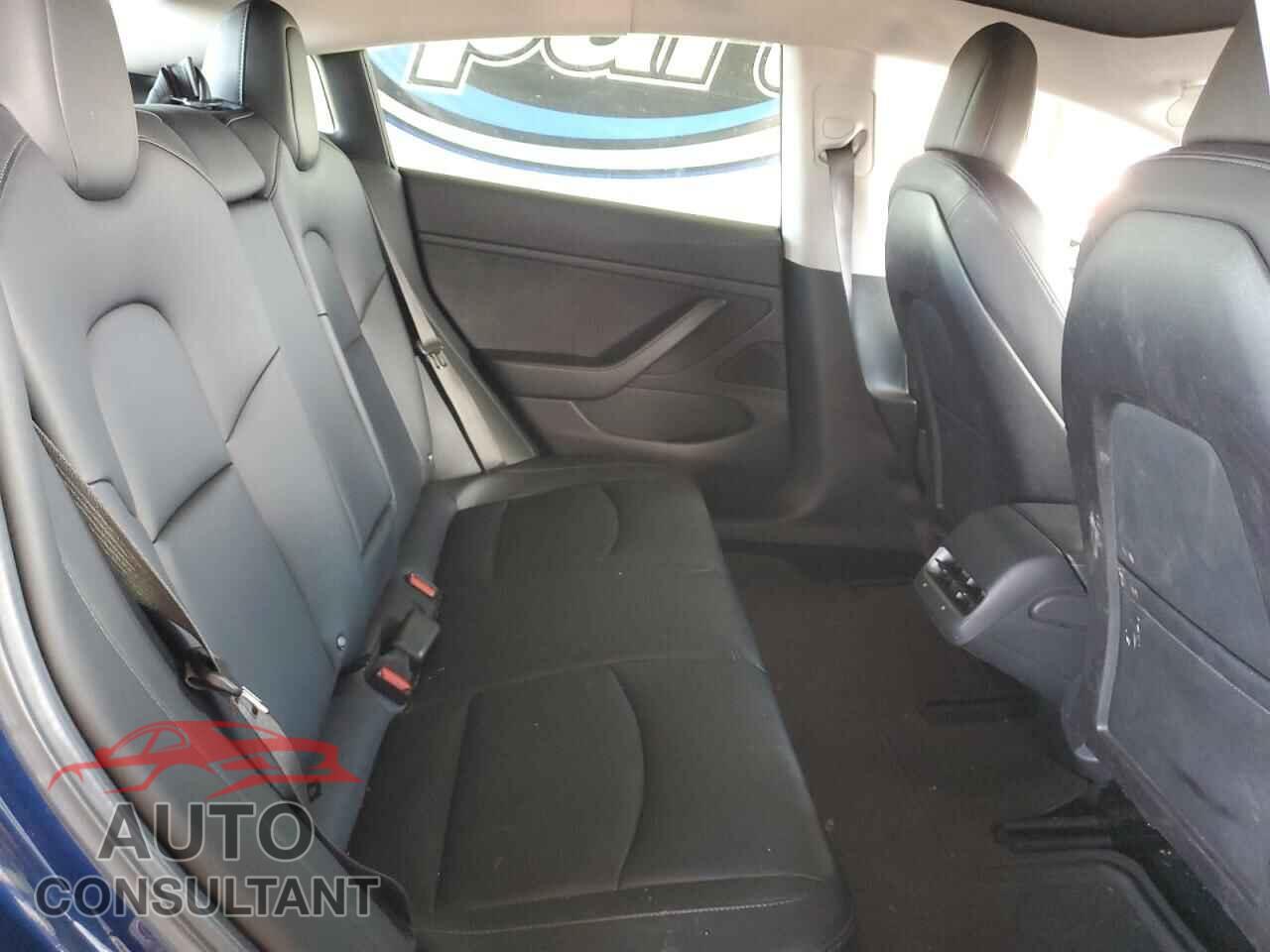 TESLA MODEL 3 2017 - 5YJ3E1EA7HF001052
