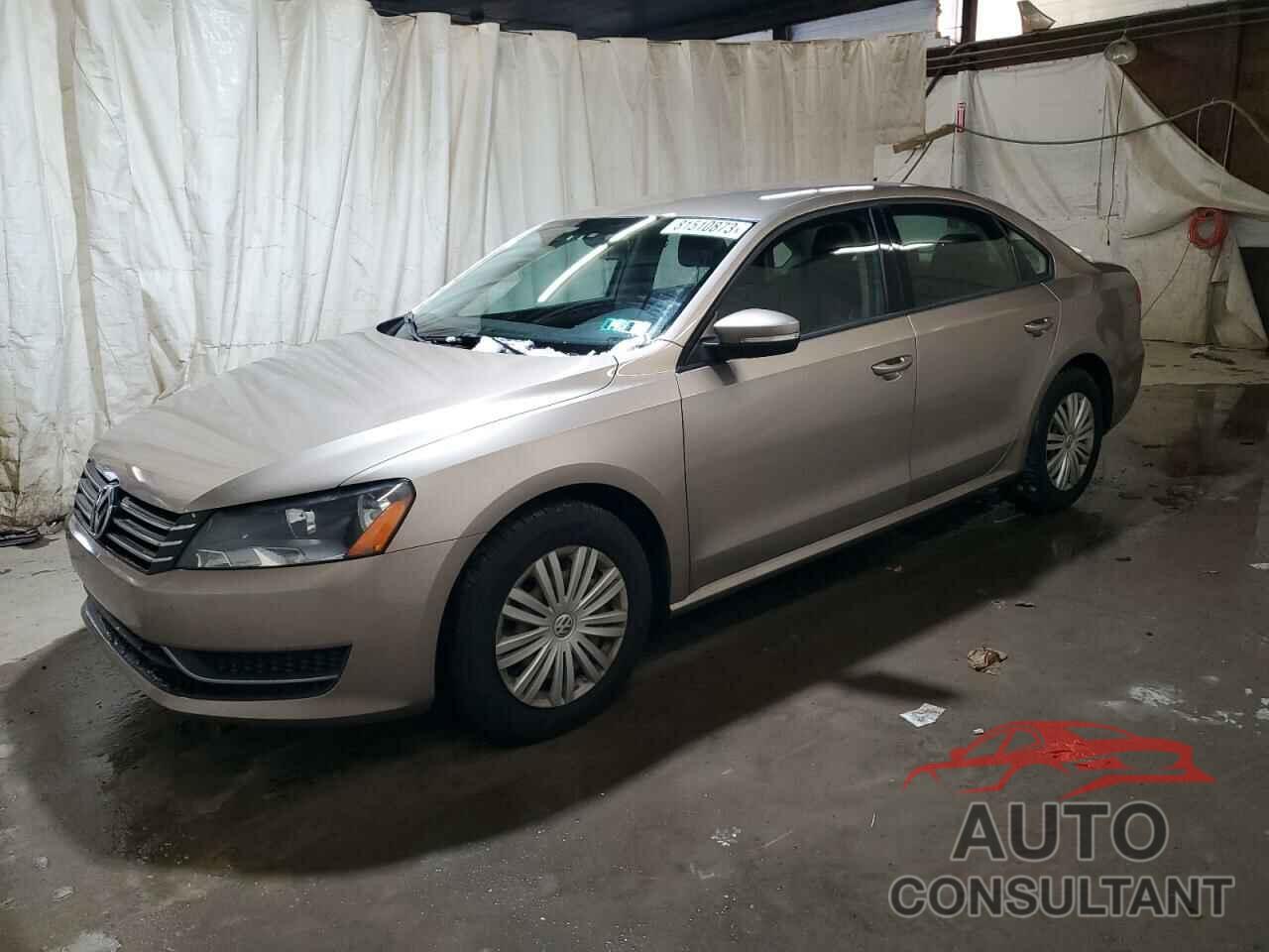 VOLKSWAGEN PASSAT 2015 - 1VWAT7A30FC061088