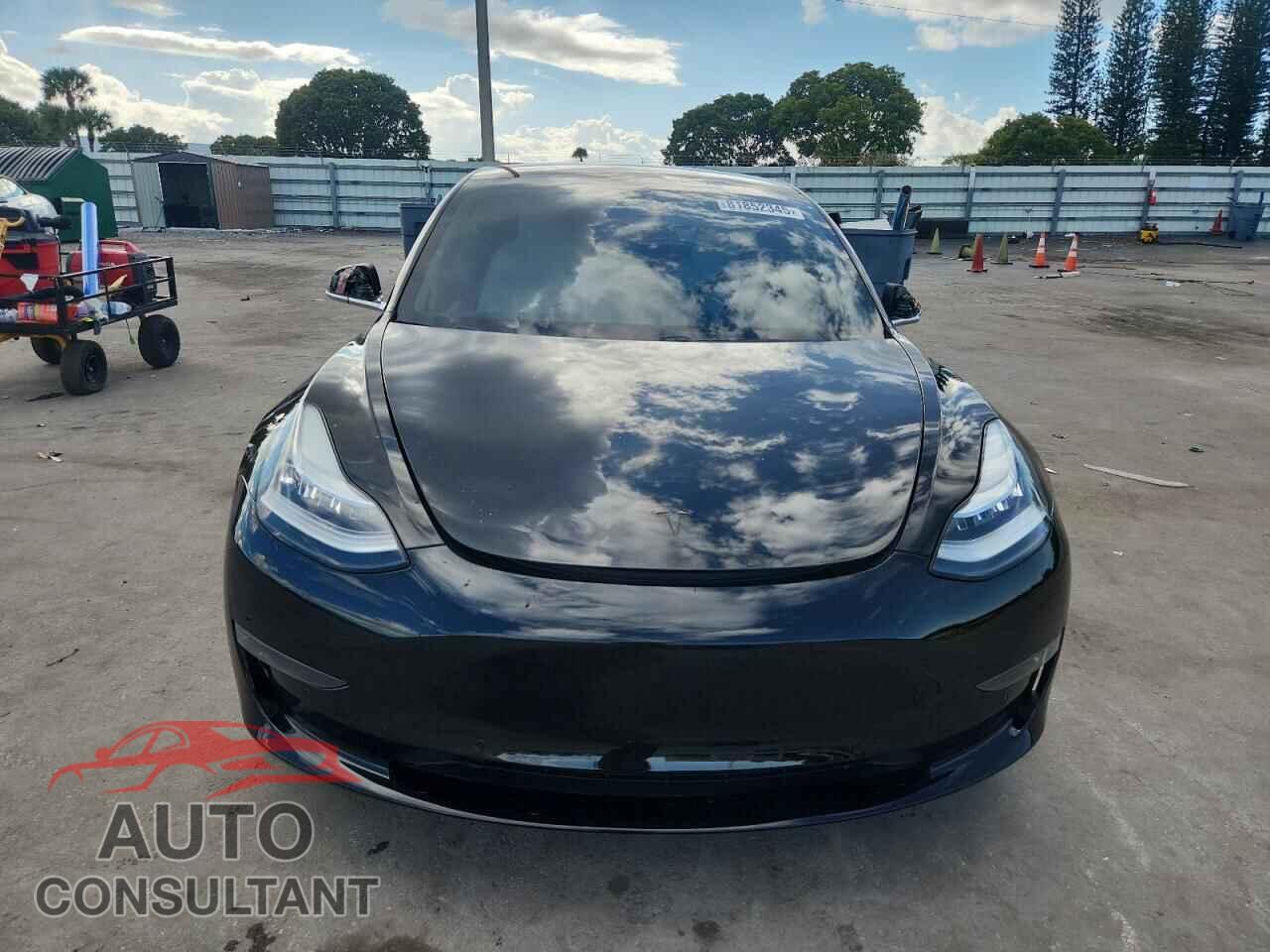 TESLA MODEL 3 2019 - 5YJ3E1EBXKF413739