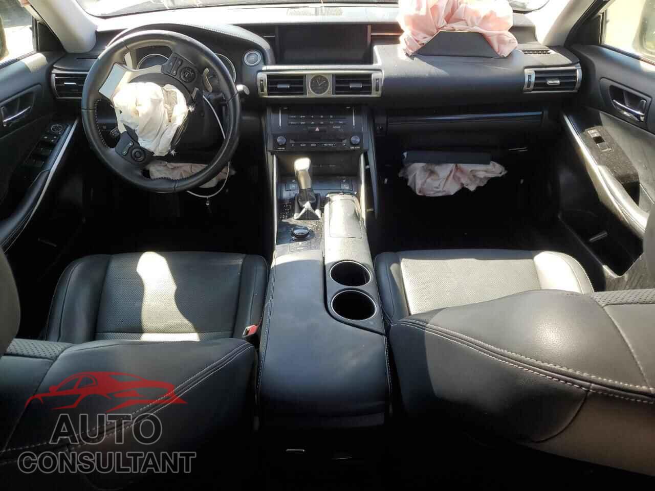 LEXUS IS 2014 - JTHBF1D20E5032383