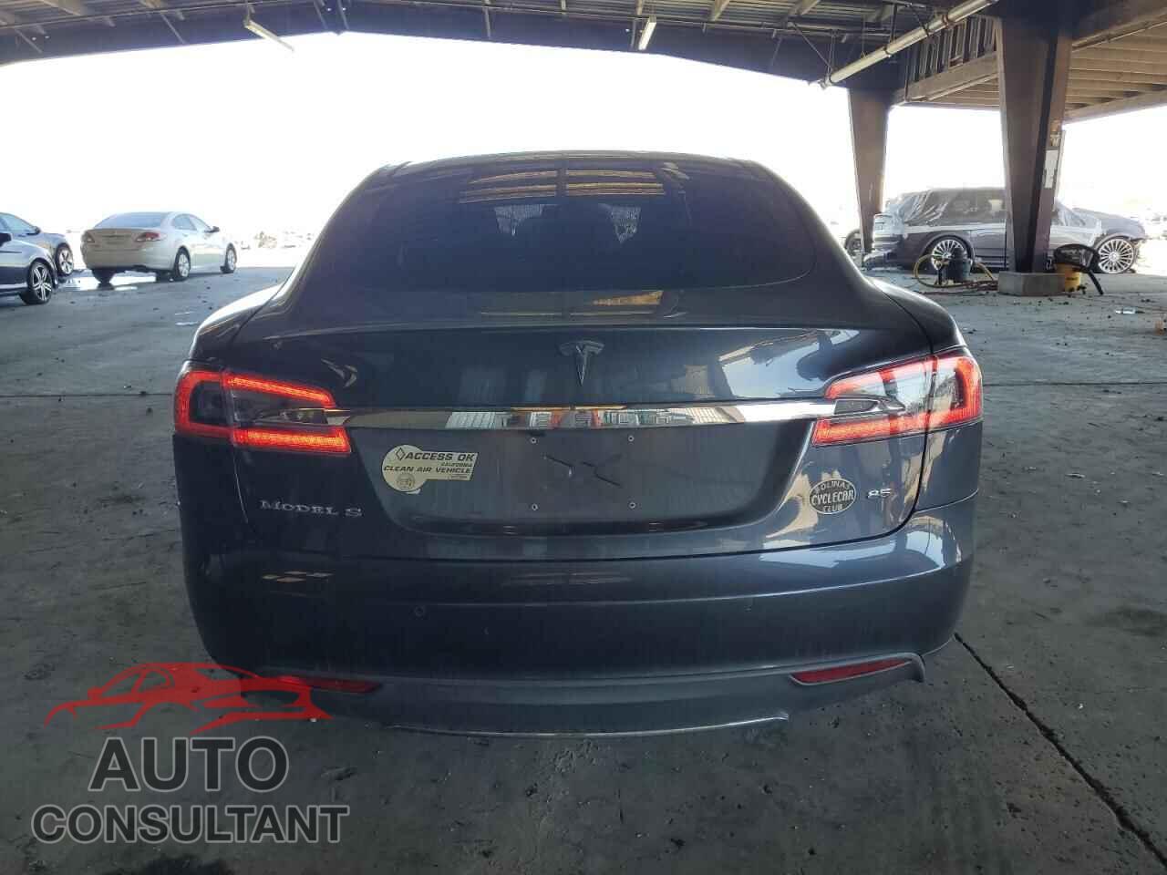 TESLA MODEL S 2014 - 5YJSA1H15EFP61124