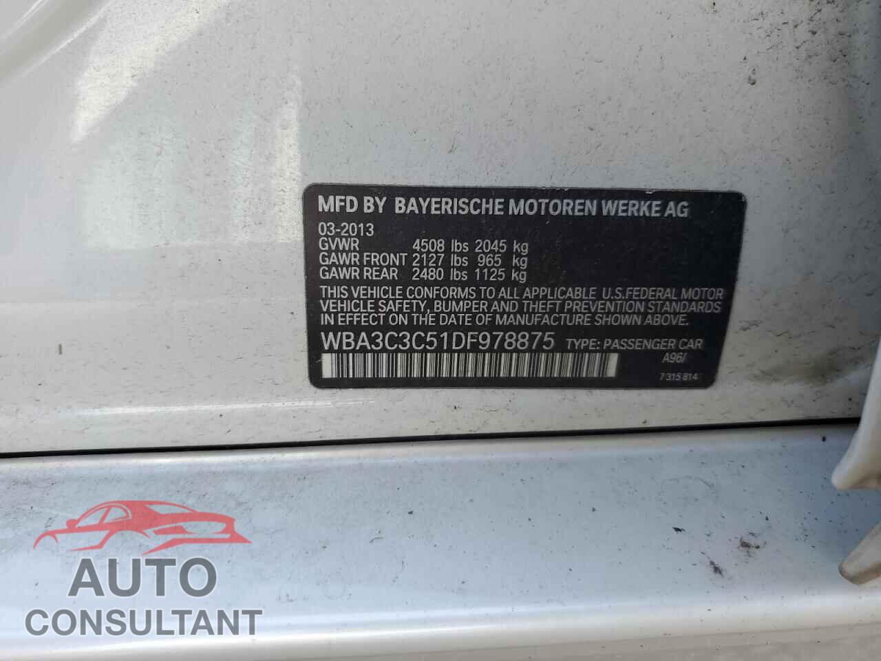 BMW 3 SERIES 2013 - WBA3C3C51DF978875