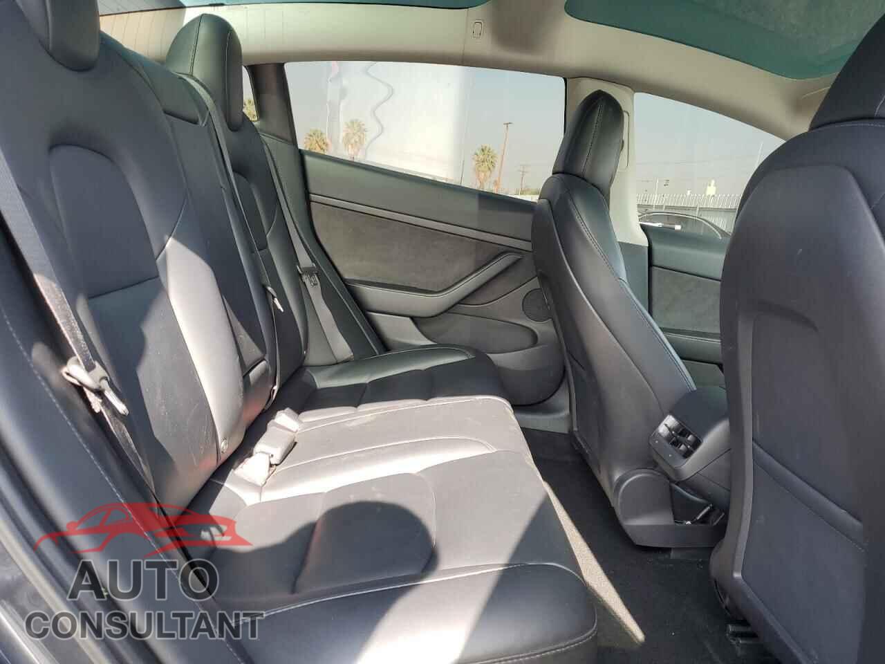 TESLA MODEL 3 2022 - 5YJ3E1EA4NF359379