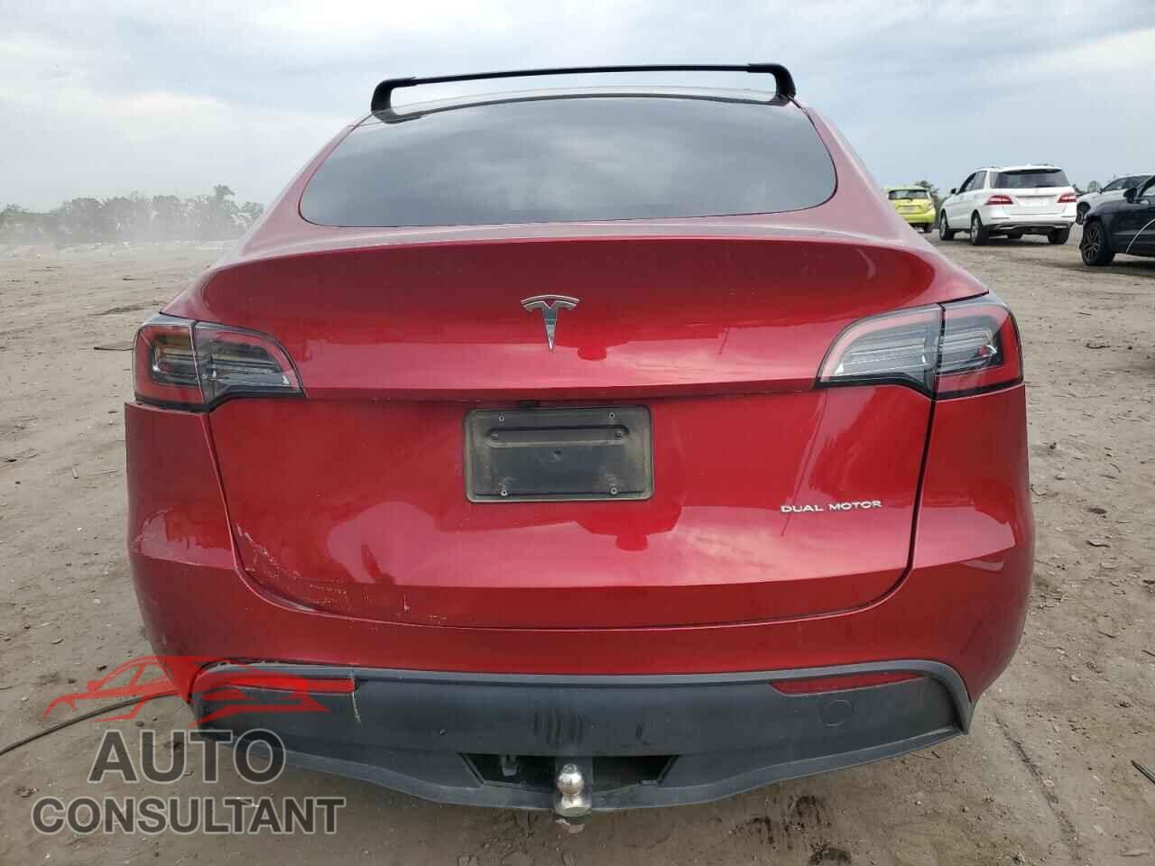 TESLA MODEL Y 2024 - 7SAYGAEE5RF993330