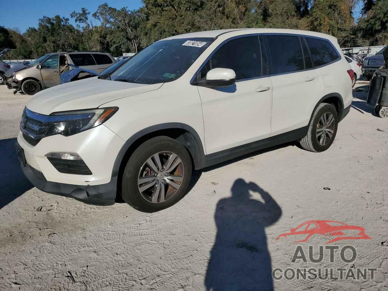 HONDA PILOT 2017 - 5FNYF6H34HB029226