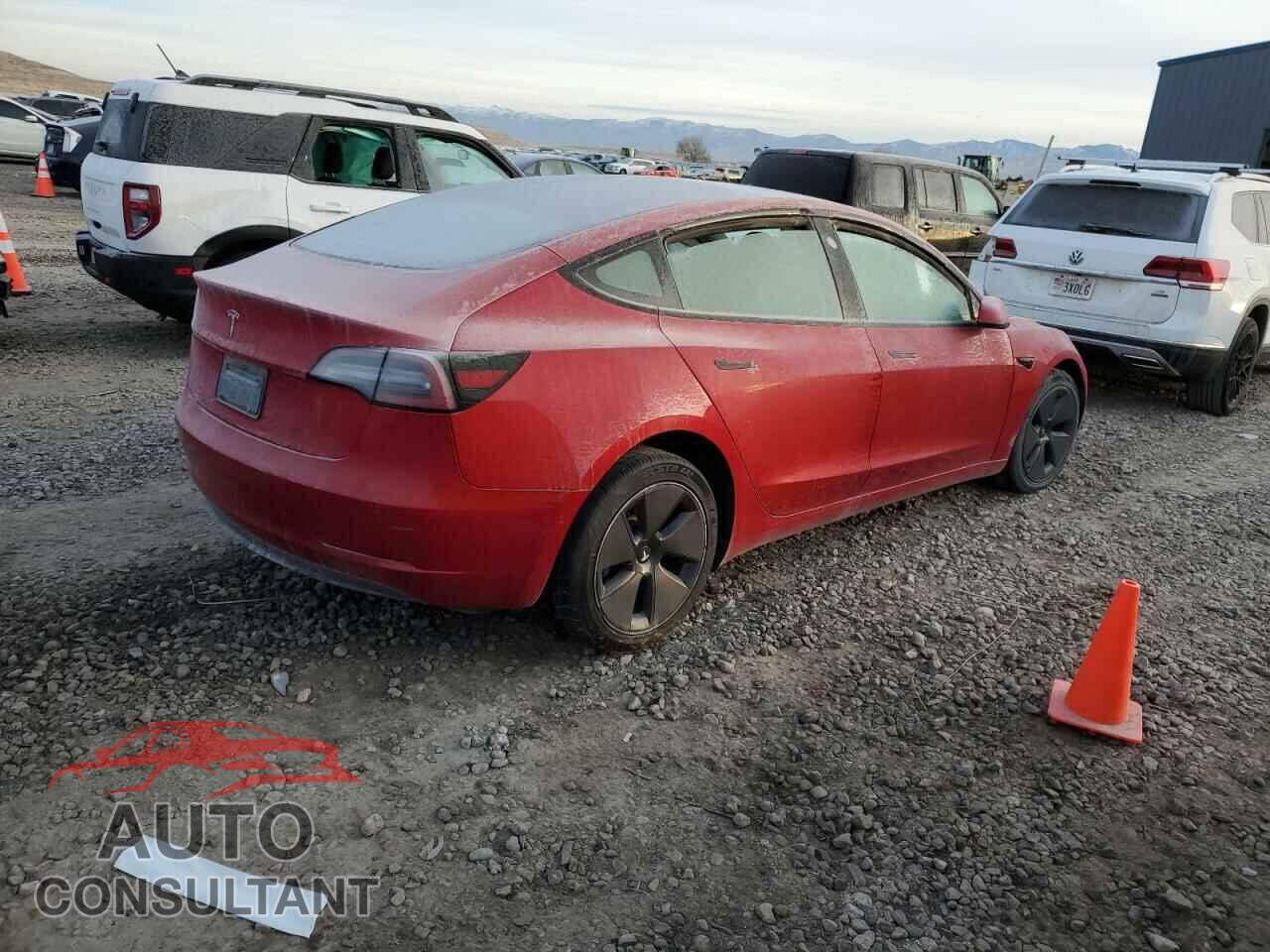 TESLA MODEL 3 2022 - 5YJ3E1EA7NF369100