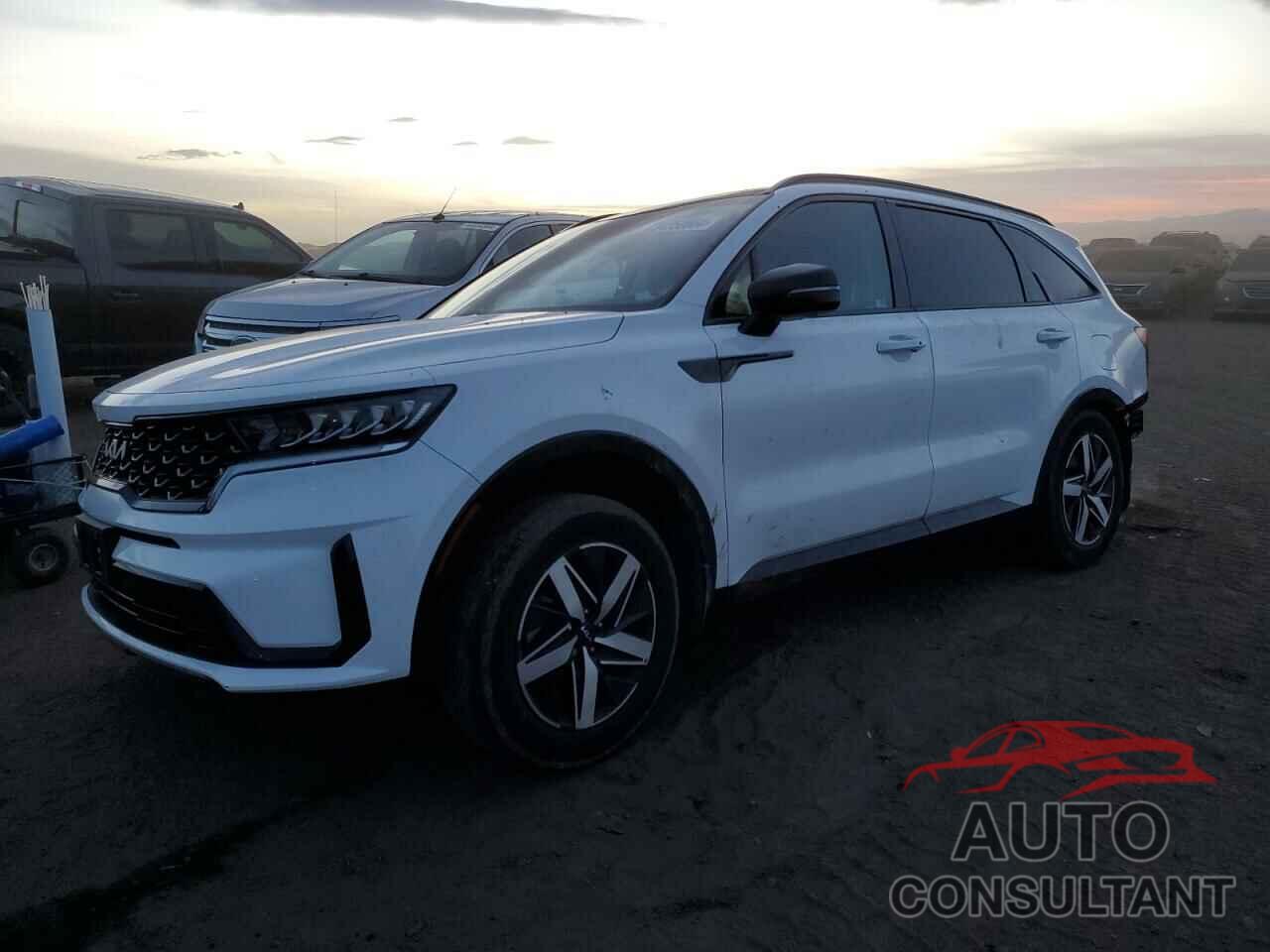 KIA SORENTO 2023 - 5XYRL4LC7PG243529