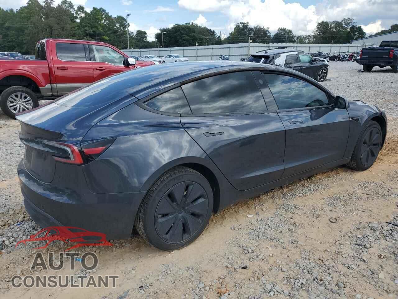 TESLA MODEL 3 2024 - 5YJ3E1EAXRF861044
