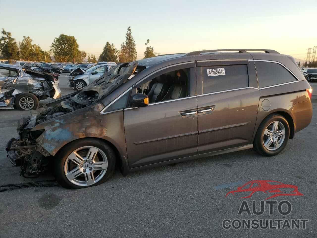 HONDA ODYSSEY 2013 - 5FNRL5H91DB068846