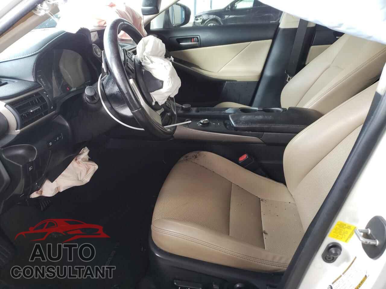 LEXUS IS 2017 - JTHBA1D24H5052784