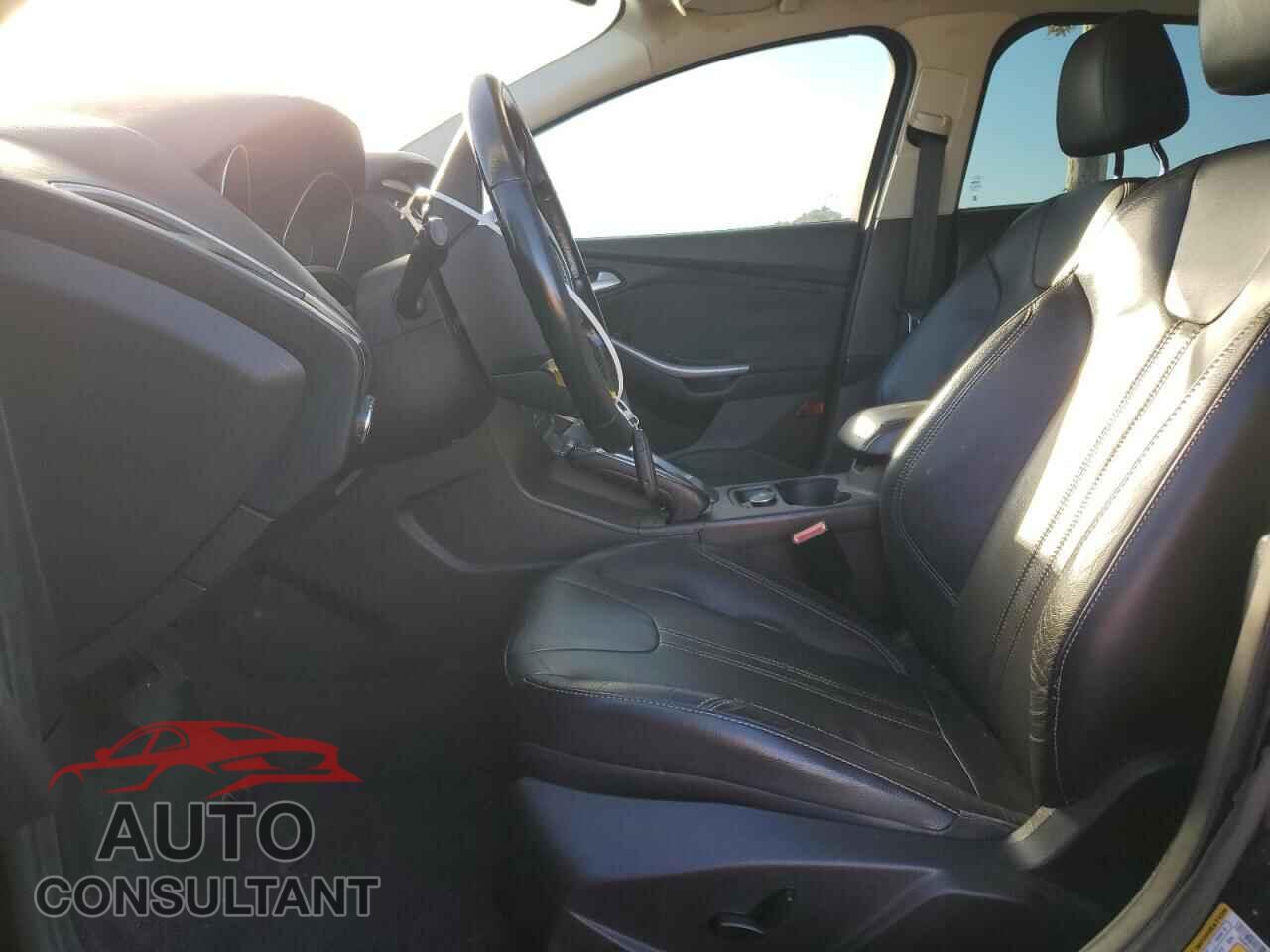 FORD FOCUS 2012 - 1FAHP3J24CL105164