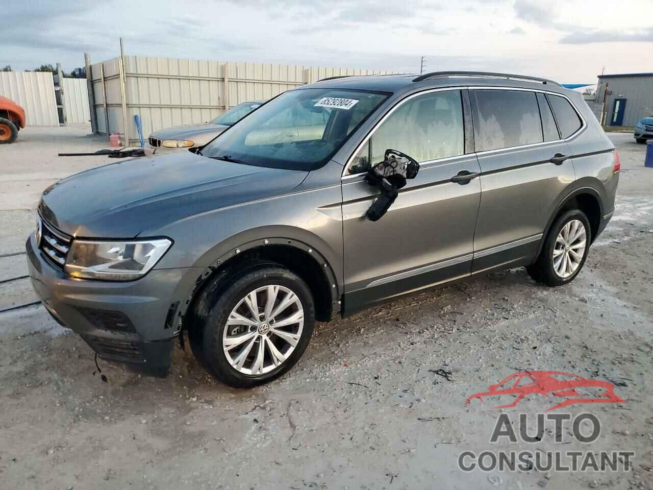 VOLKSWAGEN TIGUAN 2018 - 3VV3B7AX4JM054512