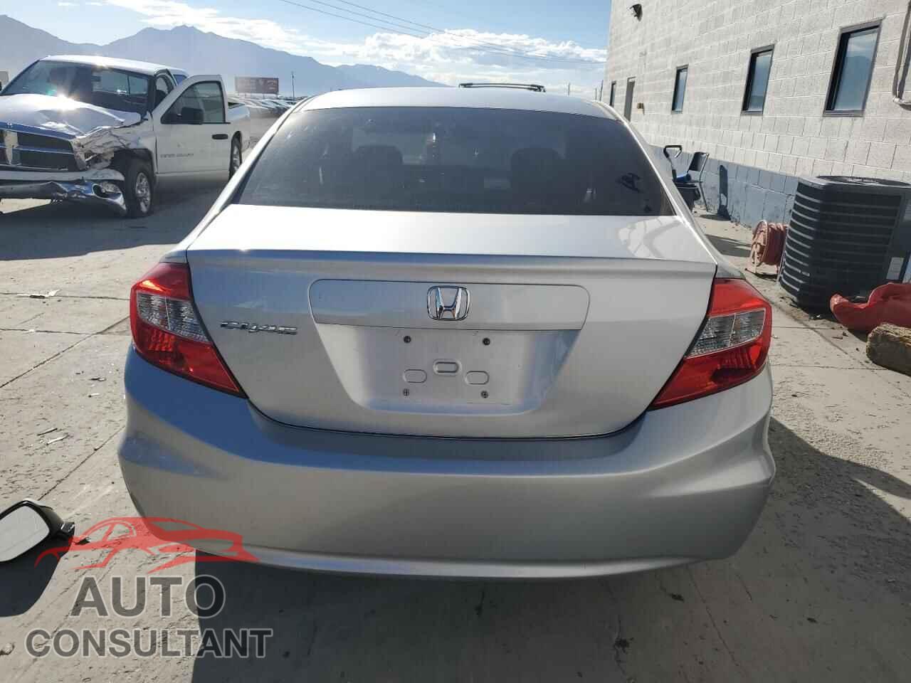 HONDA CIVIC 2012 - 19XFB2F57CE376841