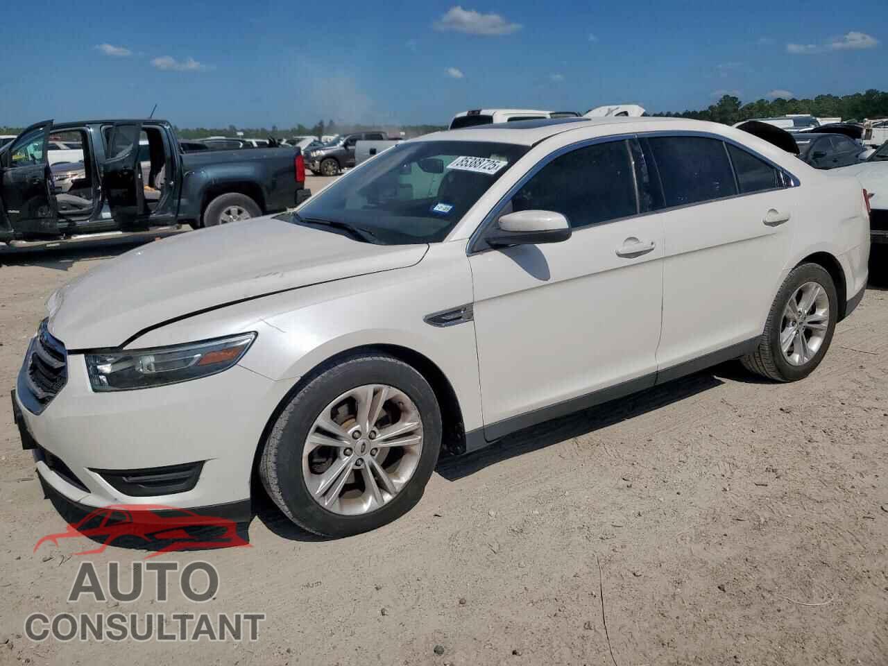 FORD TAURUS 2015 - 1FAHP2E87FG155045