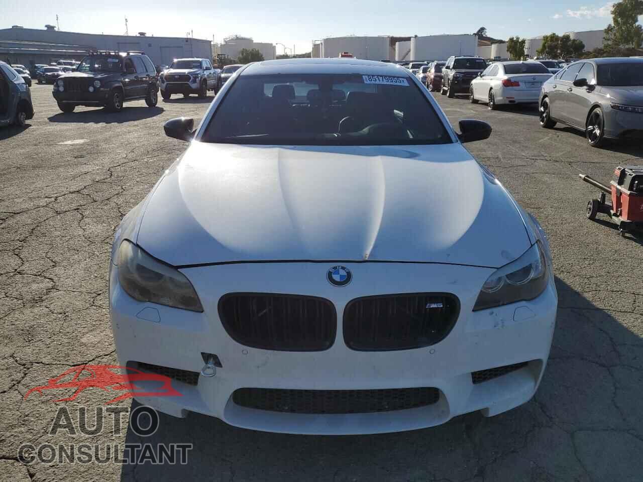 BMW M5 2013 - WBSFV9C51DC772446