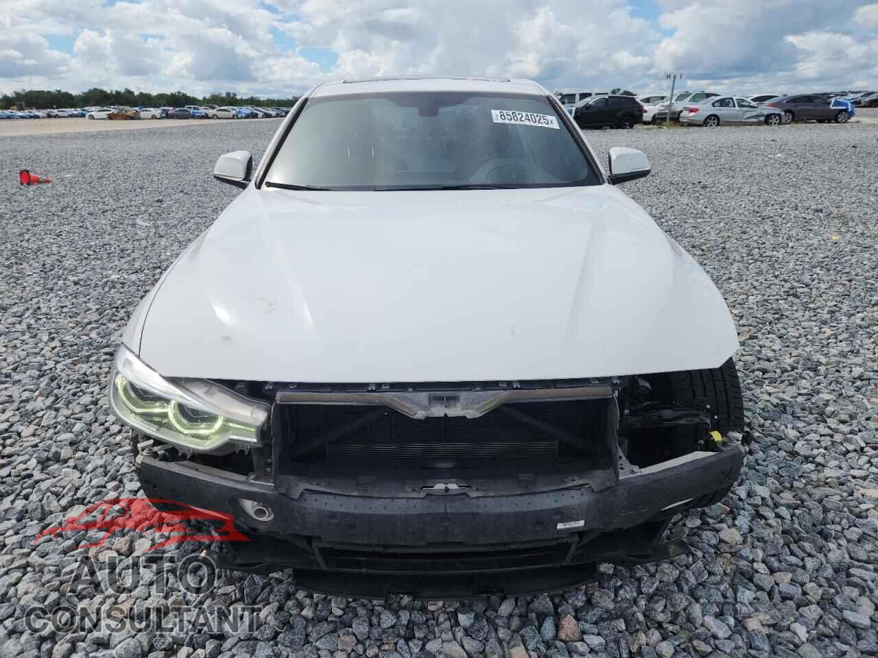 BMW 3 SERIES 2018 - WBA8B9C58JEE82245
