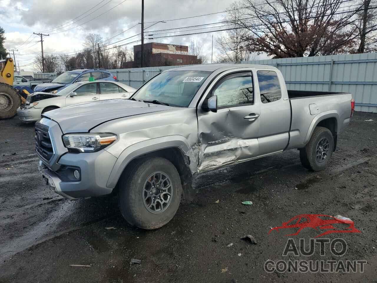 TOYOTA TACOMA 2018 - 5TFSZ5AN0JX141150