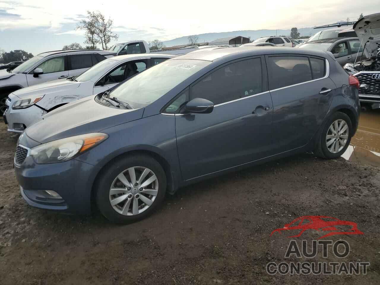 KIA FORTE 2015 - KNAFX5A80F5360742