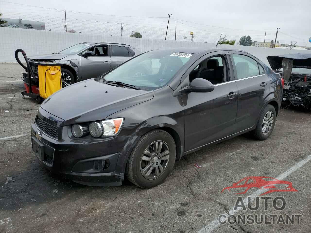 CHEVROLET SONIC 2014 - 1G1JC5SH9E4143694