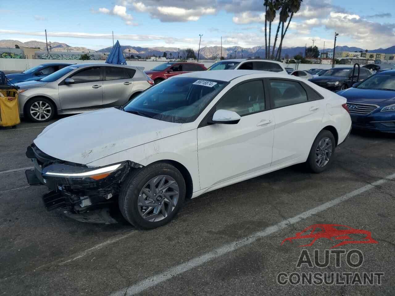 HYUNDAI ELANTRA 2024 - KMHLM4DG4RU750924