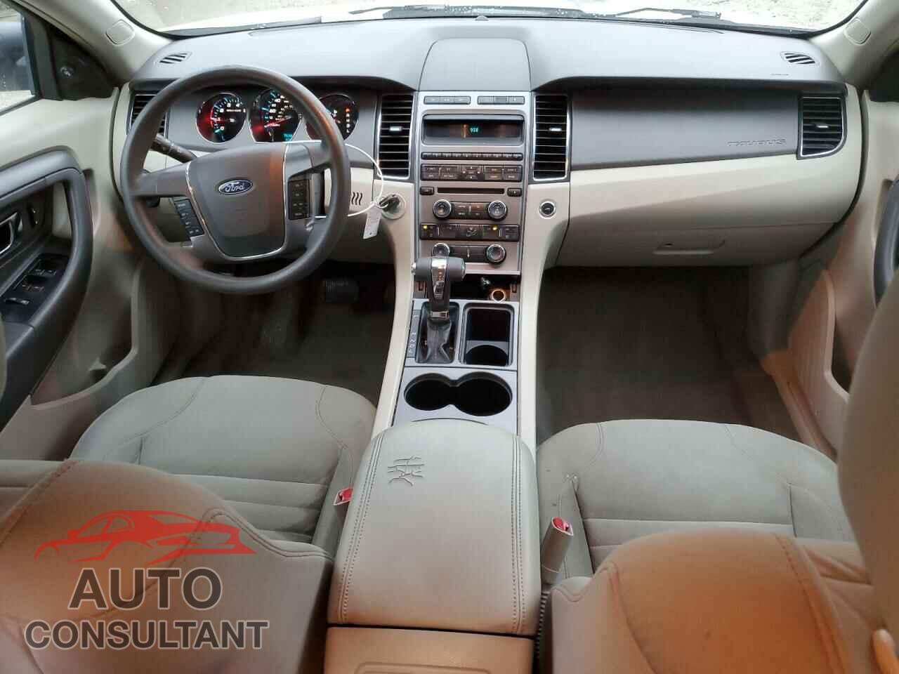 FORD TAURUS 2010 - 1FAHP2DW4AG135859