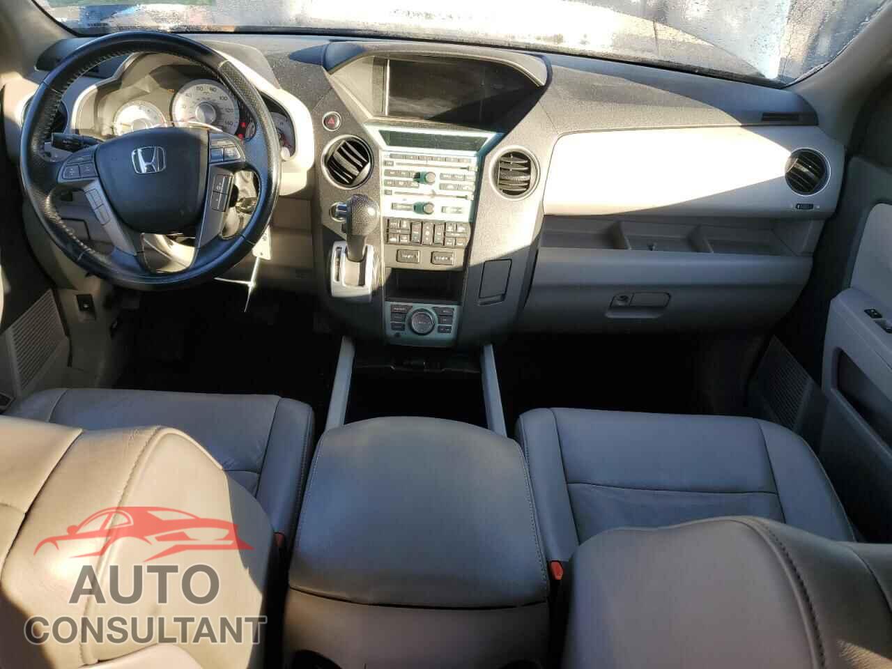 HONDA PILOT 2010 - 5FNYF4H94AB013770